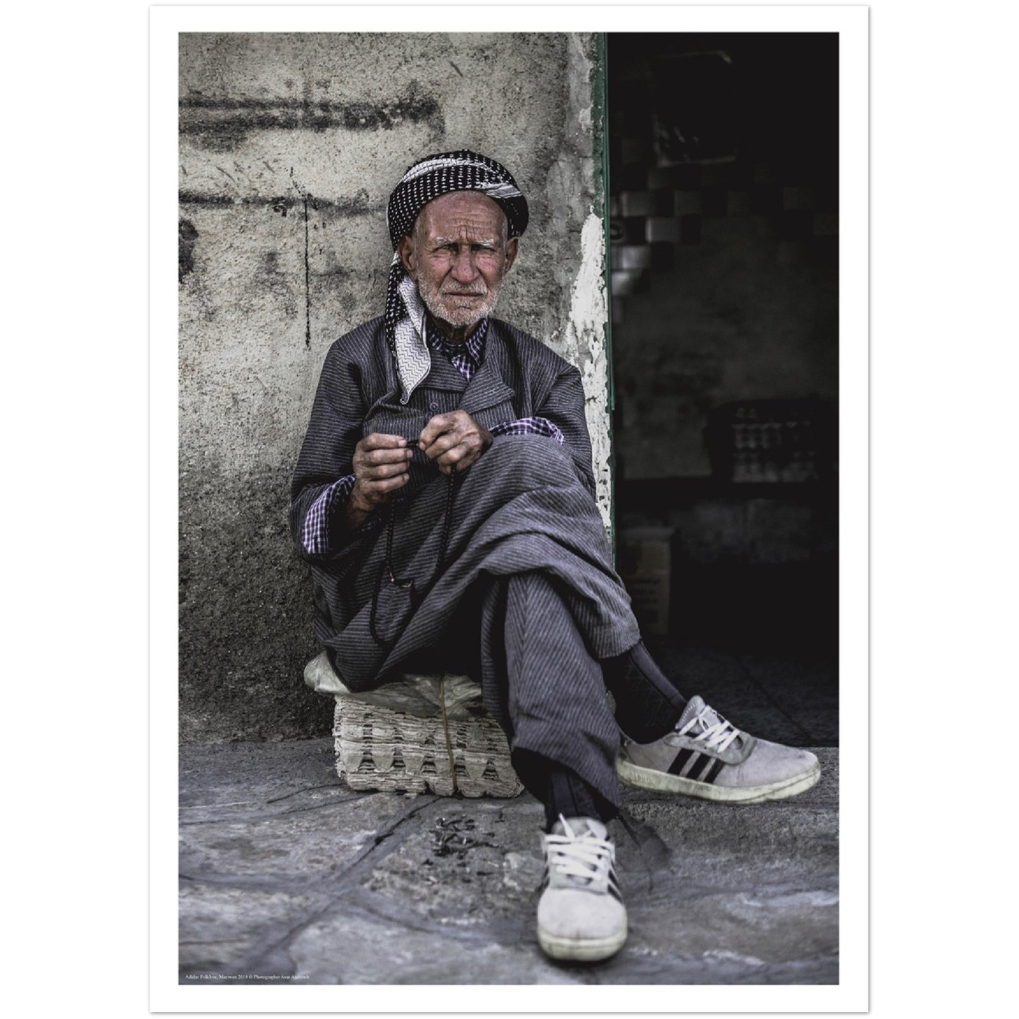 Adidas Folklore - small border